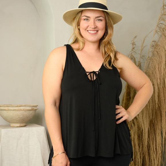 TWISTED STRAP TANK TOP - Picture 2 of 4